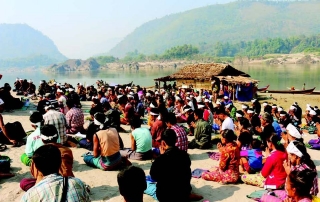Villagers near the Hatgyi Dam site hold a demonstration opposing the Salween Dams. (Photo: Karen Rivers Watch)